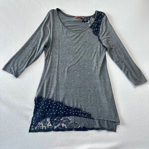 Bellini Women’s Gray & Black Lace Trim Tunic Top 3/4 Sleeve Size Medium